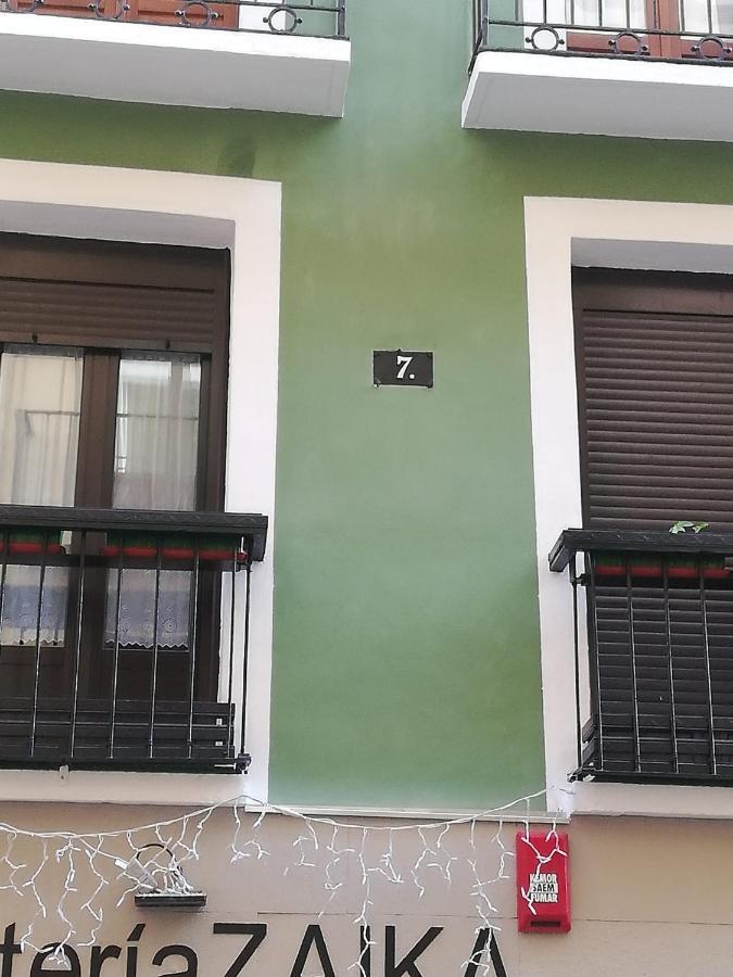 شقة Balcon Curva De Estafeta - Centro بنبلونة المظهر الخارجي الصورة